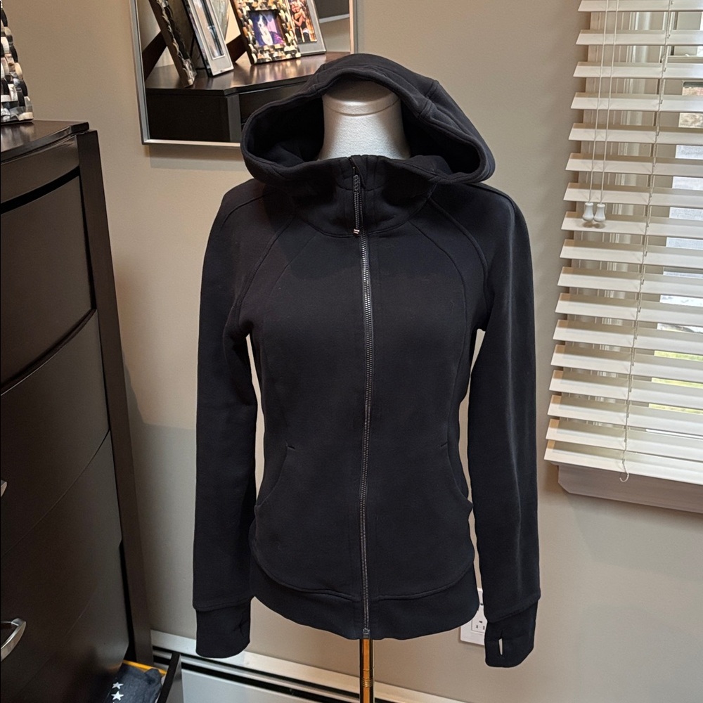 Lululemon Women's Black scuba hoodie - Picture 3 of 3